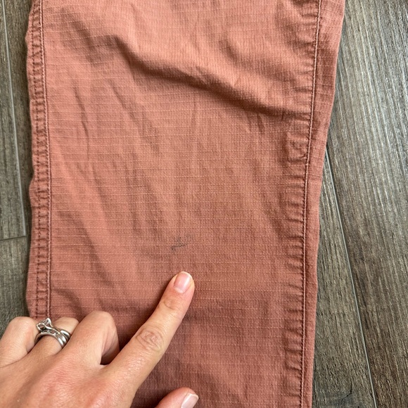 Vuori Women's Tan Ankle Pants - Picture 3 of 4